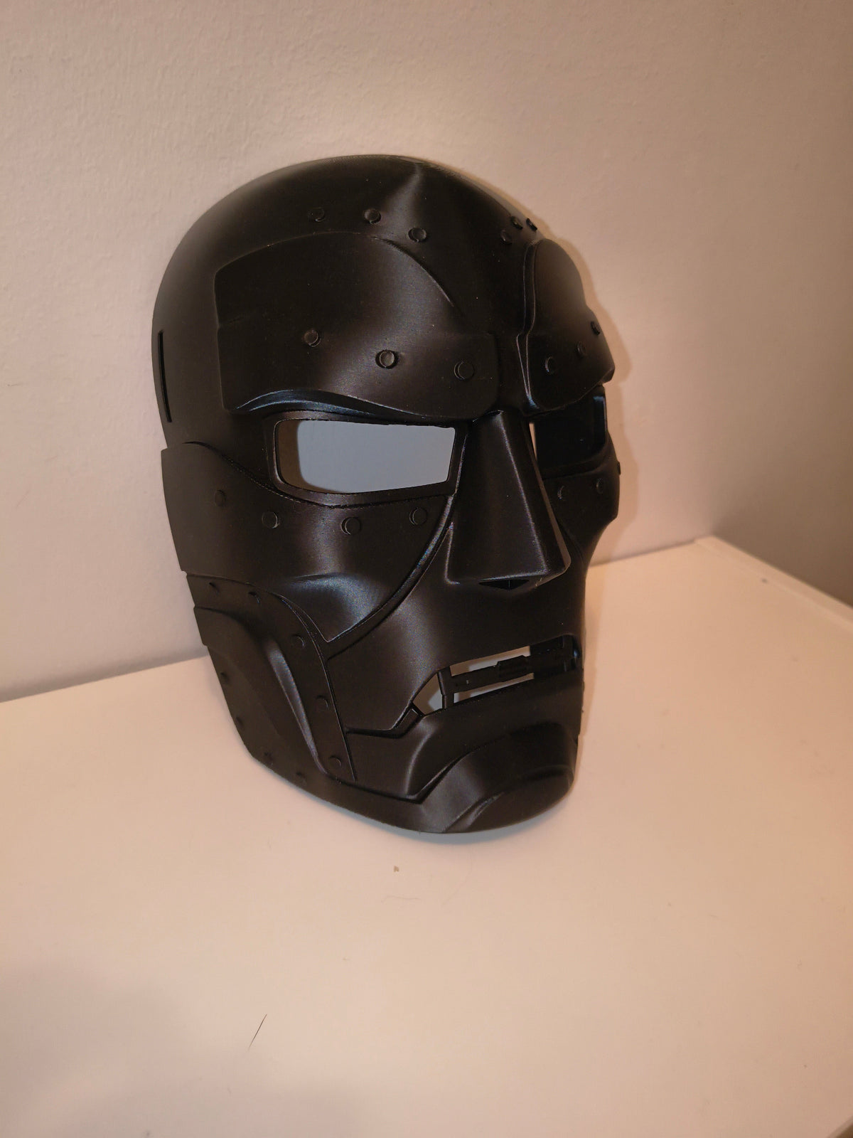 Marvel Dr. Doom Hjälm – 3D-printad replika cosplay display