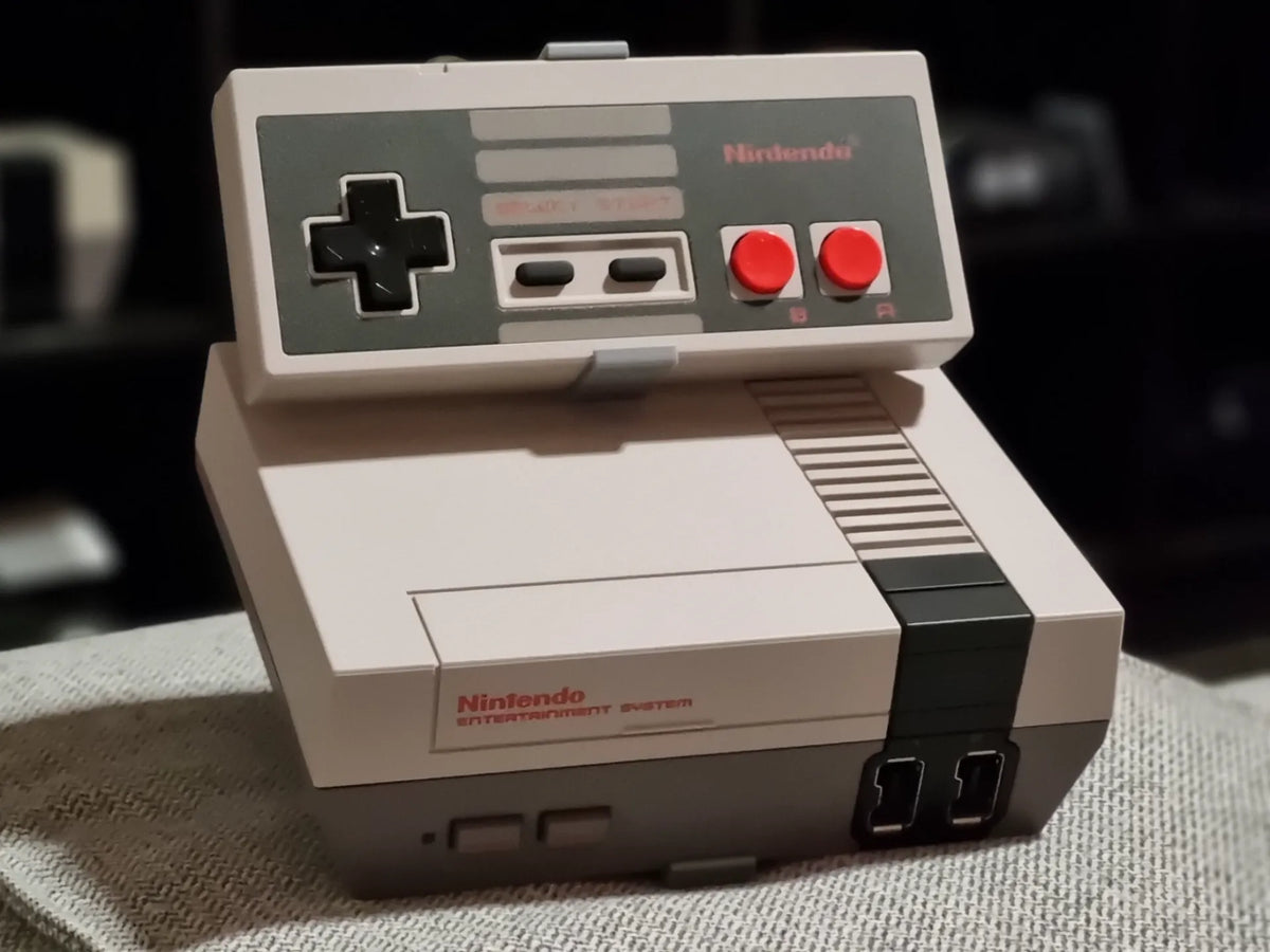 NES Classic Mini konsolställ + kontrollställ – 3D-printad display