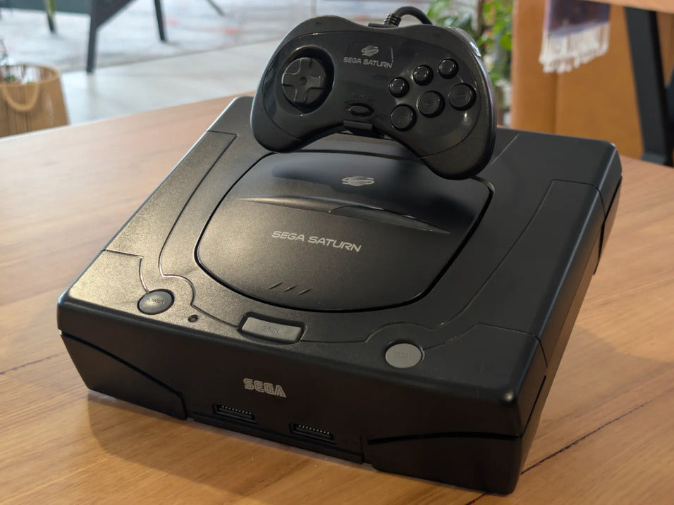 Sega Saturn konsolställ + kontrollställ – 3D-printad retro display