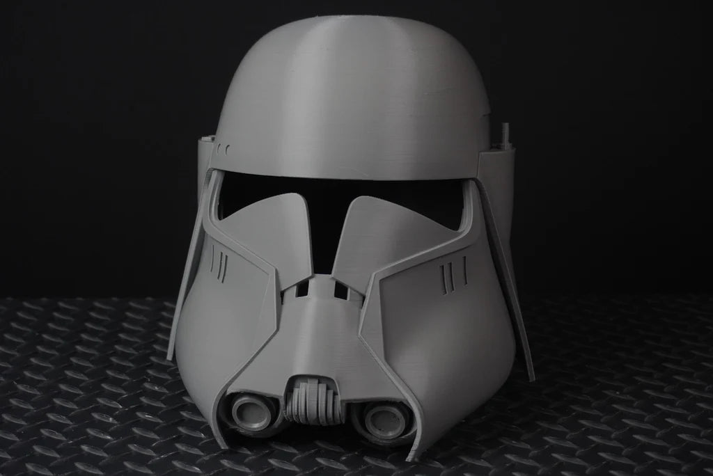 Commander Bacara helmet front view assembled