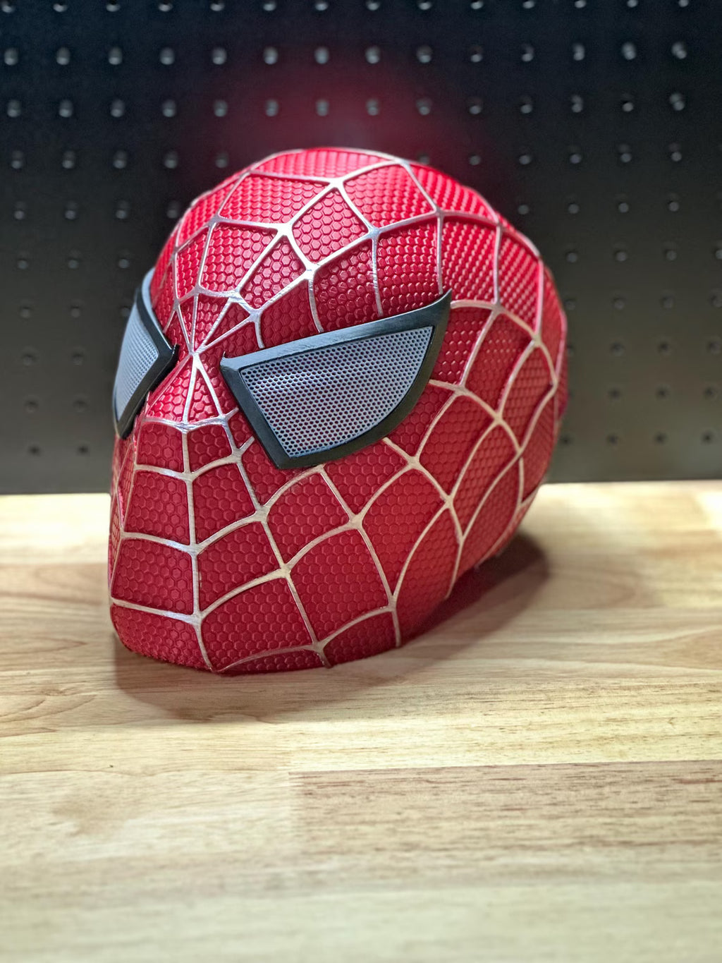 Spider-Man Red & Blue Suit-hjälm – 3D-printad cosplaymodell