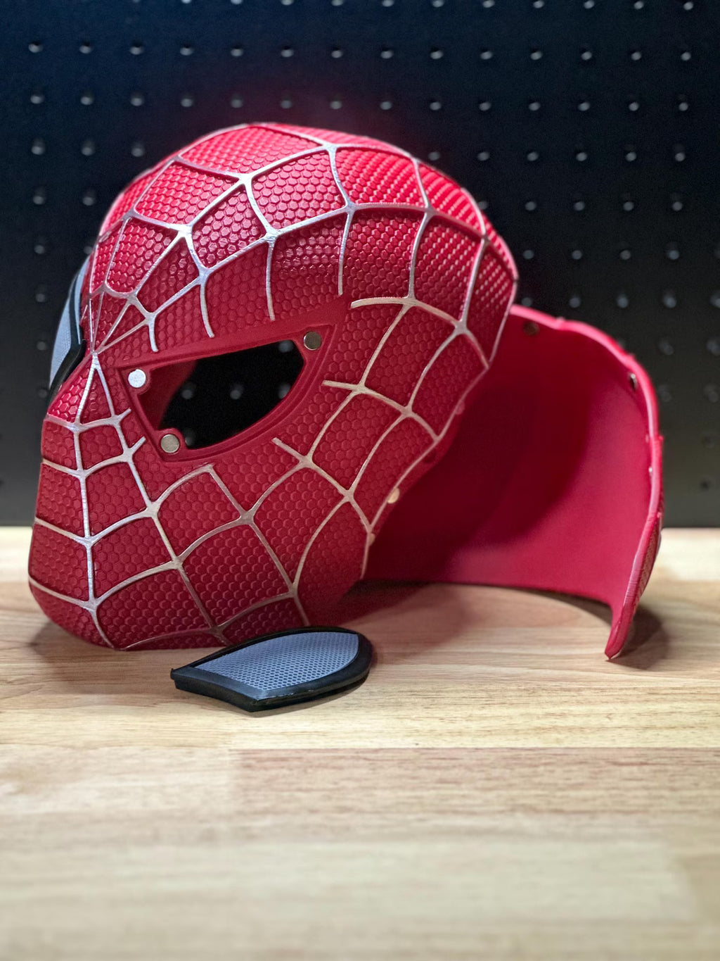 Spider-Man Red & Blue Suit-hjälm – 3D-printad cosplaymodell