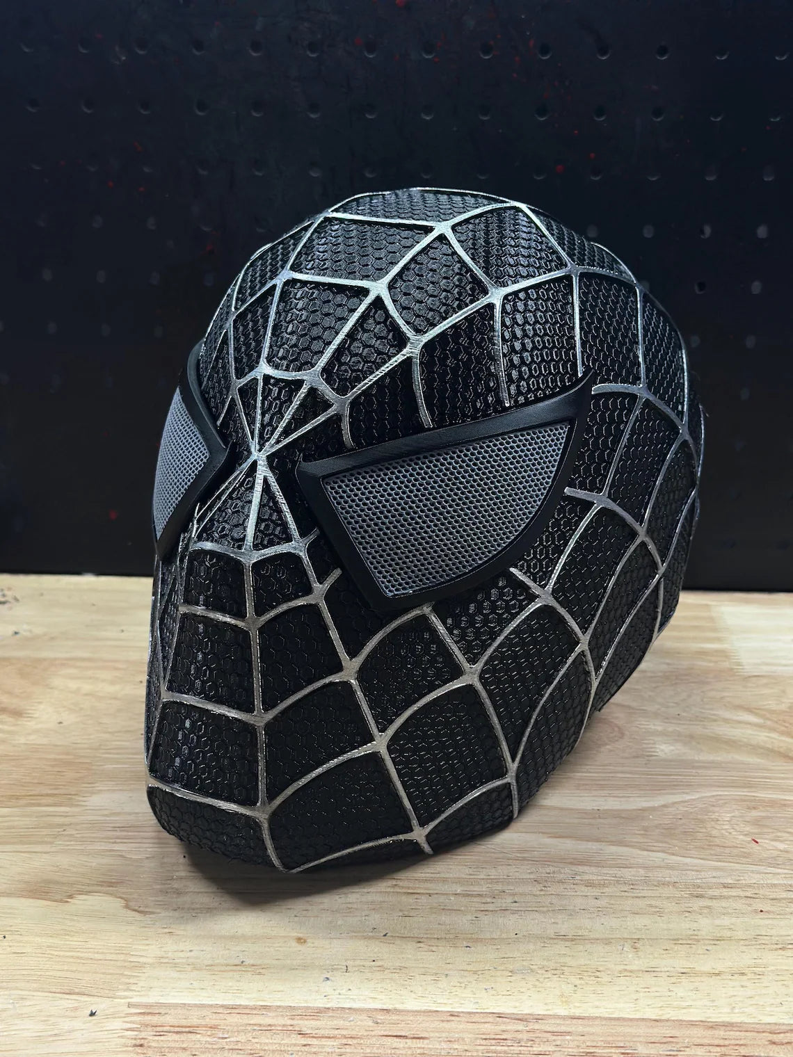 Spider-Man 3 Black Suit-hjälm – 3D-printad cosplaymodell