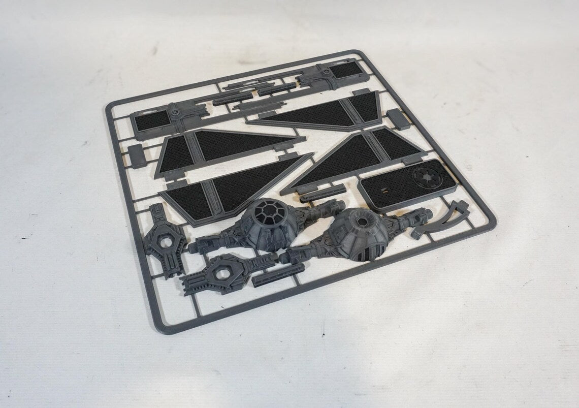 TIE Interceptor-inspirerad Kit Card – 3D-printad byggmodell