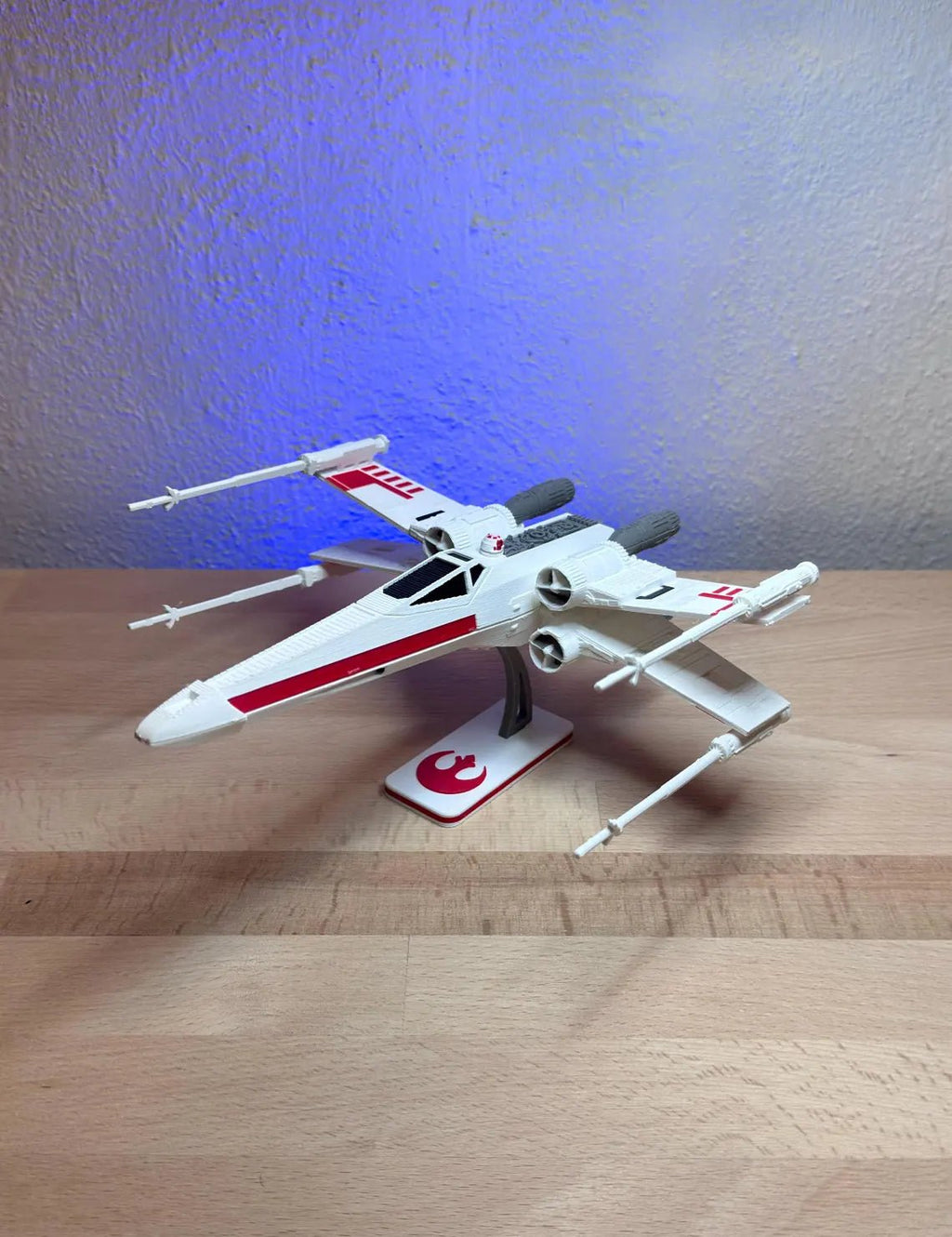 X-wing-inspirerad Kit Card – 3D-printad byggmodell - SwePrint3D