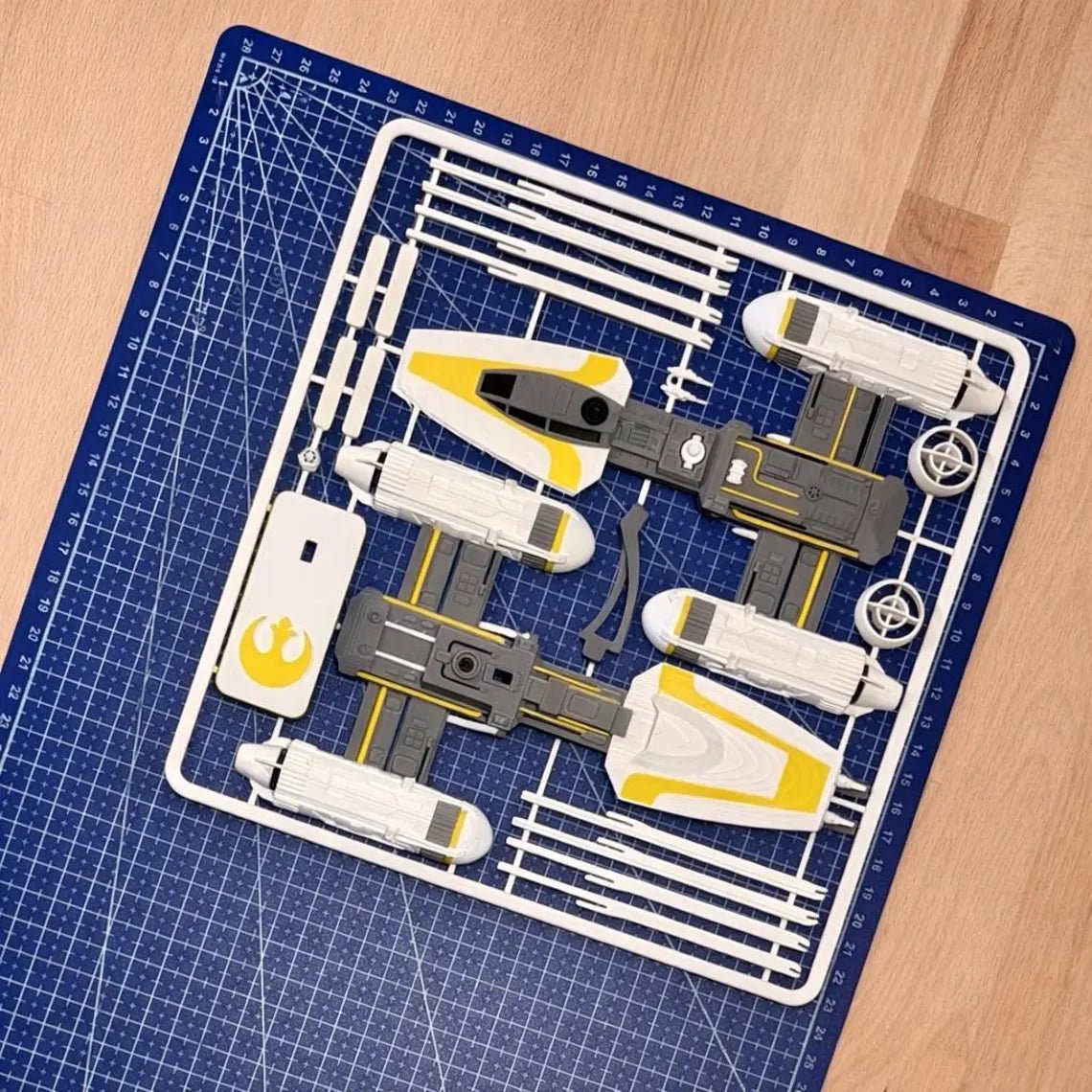 Y-wing-inspirerad Kit Card – 3D-printad byggmodell - SwePrint3D
